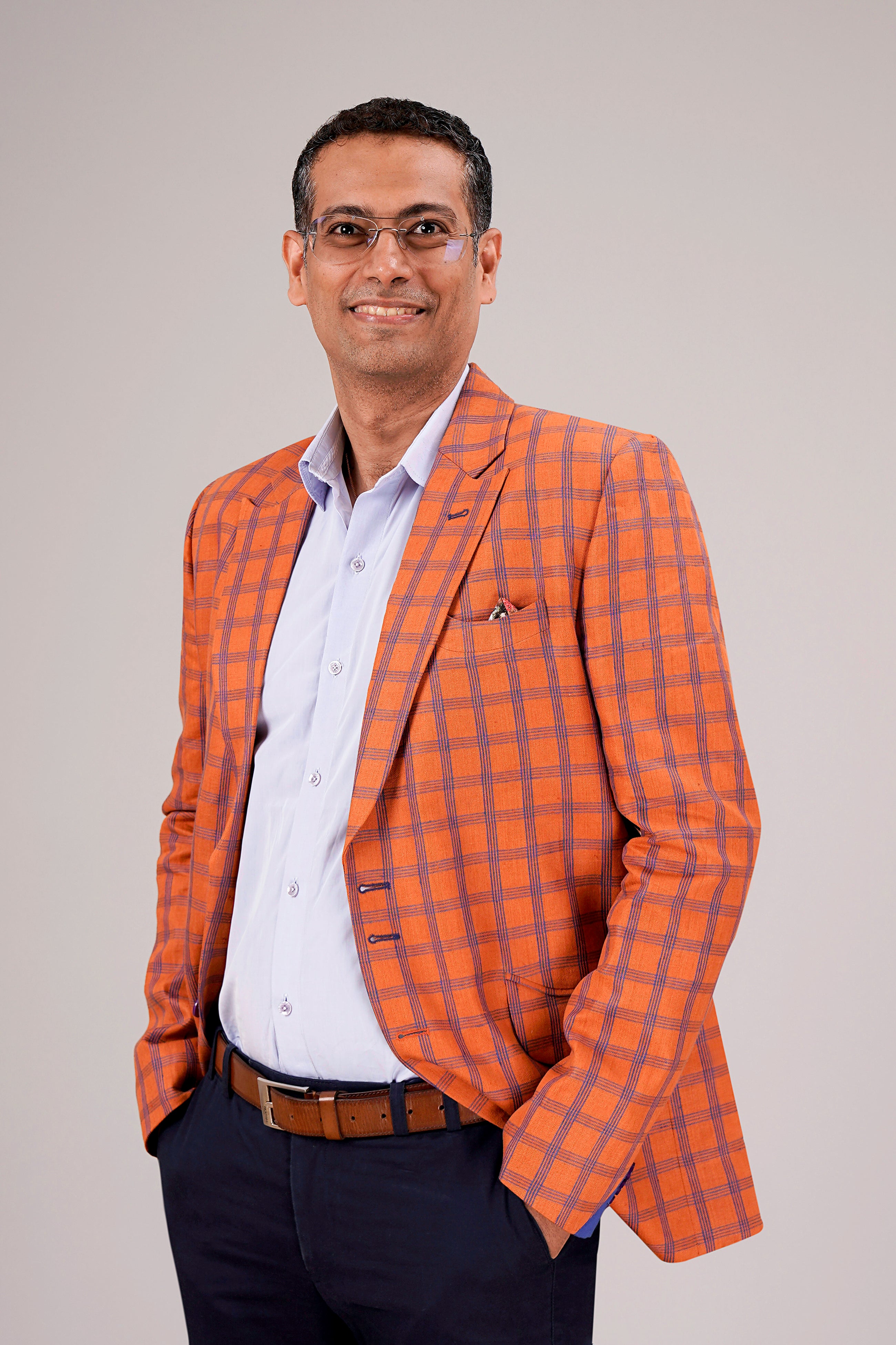 Delhi’s top photographer delivers portraits that combine tradition and modern sophistication.
